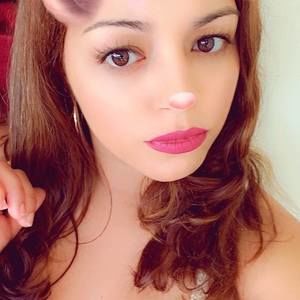 Meet your Posher, Dahiana